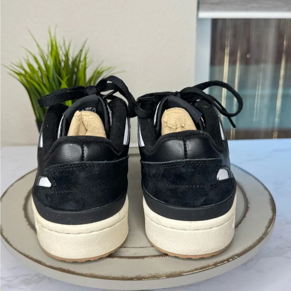 adidas Forum Low Black White Leather Vintage‎ Style Basketball Sneakers M8/W7